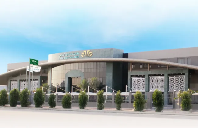 قسم القانون العام بكليات الشرق العربي يثري خدمة المجتمع ببرنامج قانوني بمشاركة نخبة من الأكاديميين